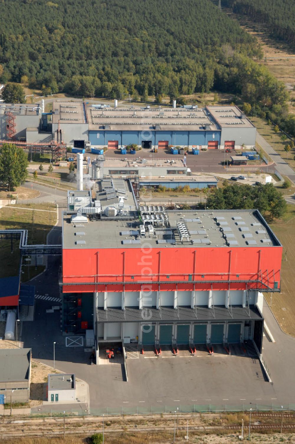 Aerial image Premnitz - Blick auf das Müllheizkraftwerk MHKW / Müllverbrennungsanlage der E.ON Energy from Waste Premnitz GmbH im Indsutriepark Premnitz. Kontakt: Dr. Herbert-Rein-Strasse 1, 14727 Premnitz, Tel. +49(0)3386 2433-70, Fax +49(0)3386 2433-52