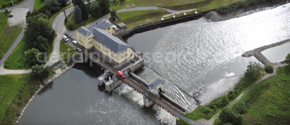 Krauthausen from above - Das Wasserkraftwerk über die Werra im Ortsteil Pferdsdorf-Spichra. Das Kraftwerk wurde von 1923 bis 1925 erbaut und nach 14 Jahren Pause seit 1998 wieder durch die E.ON.Thüriner Energie betrieben. The hydropower plant across the Werra River near the district Pferdsdorf-Spichra.