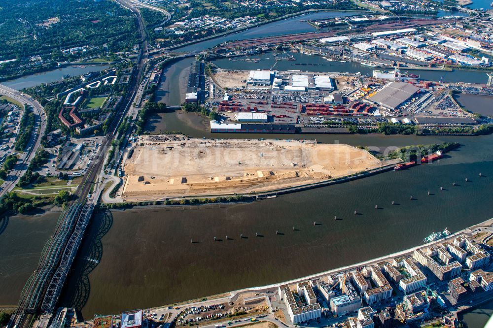 Aerial image Hamburg - Demolition work on the site of the former logistics center ruin Ueberseezentrum on Schuhmacherwerder - Moldauhafen in the district Kleiner Grasbrook in Hamburg, Germany