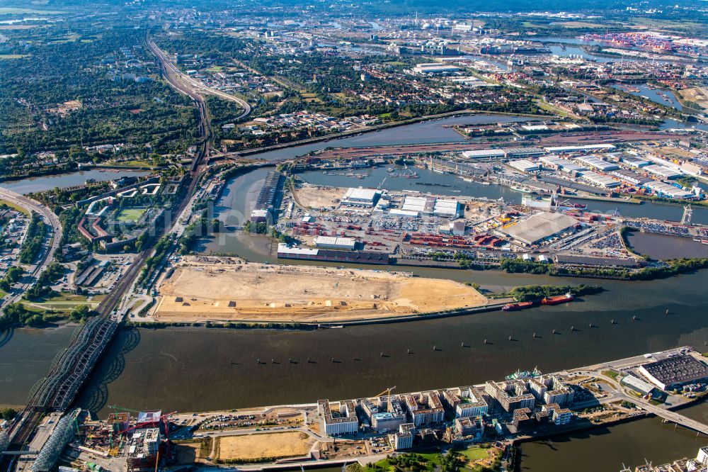 Hamburg from the bird's eye view: Demolition work on the site of the former logistics center ruin Ueberseezentrum on Schuhmacherwerder - Moldauhafen in the district Kleiner Grasbrook in Hamburg, Germany