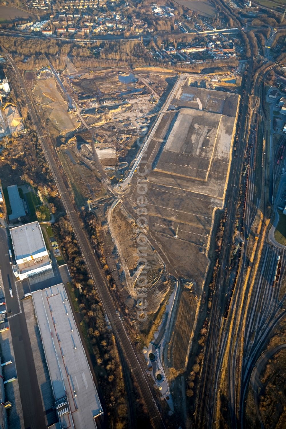 Dortmund from above - Construction site with development works and embankments works auf dem Gelaende des ehemaligen Hoeschgelaendes in Dortmund in the state North Rhine-Westphalia