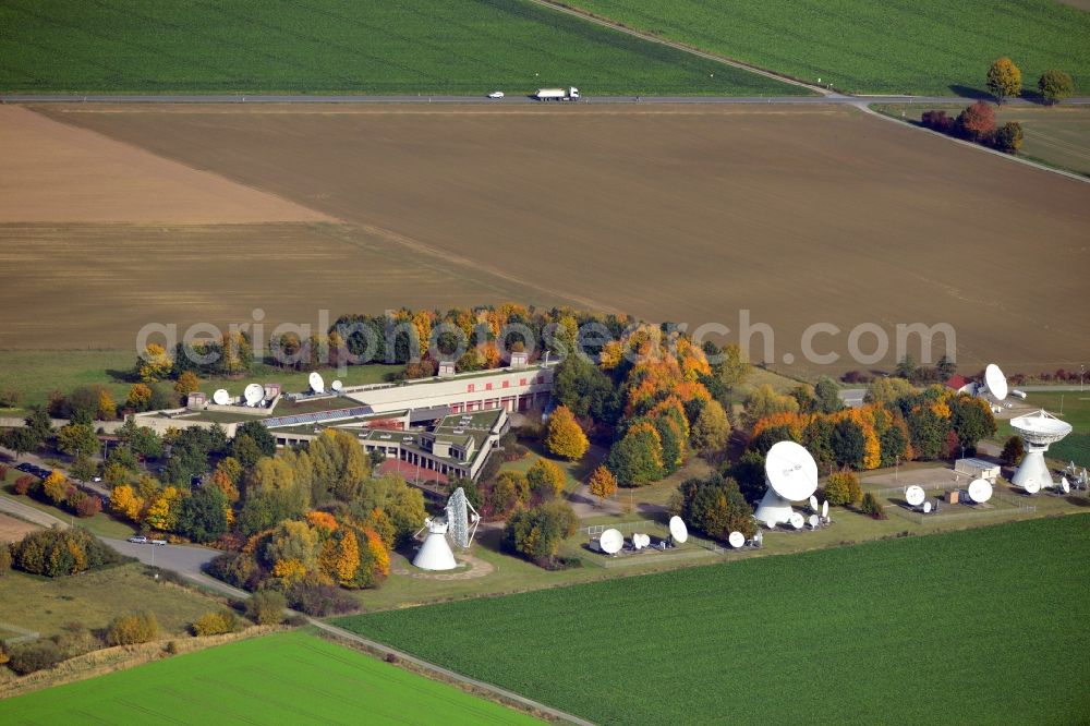 Aerial photograph Groß Berkel - View of the ground station CET Teleport GmbH in Groß Berkel in the state Lower Saxony. CET Teleport GmbH is a specialist teleporting services provider. Currently it provides a wide range of media broadcasting and corporate VSAT services