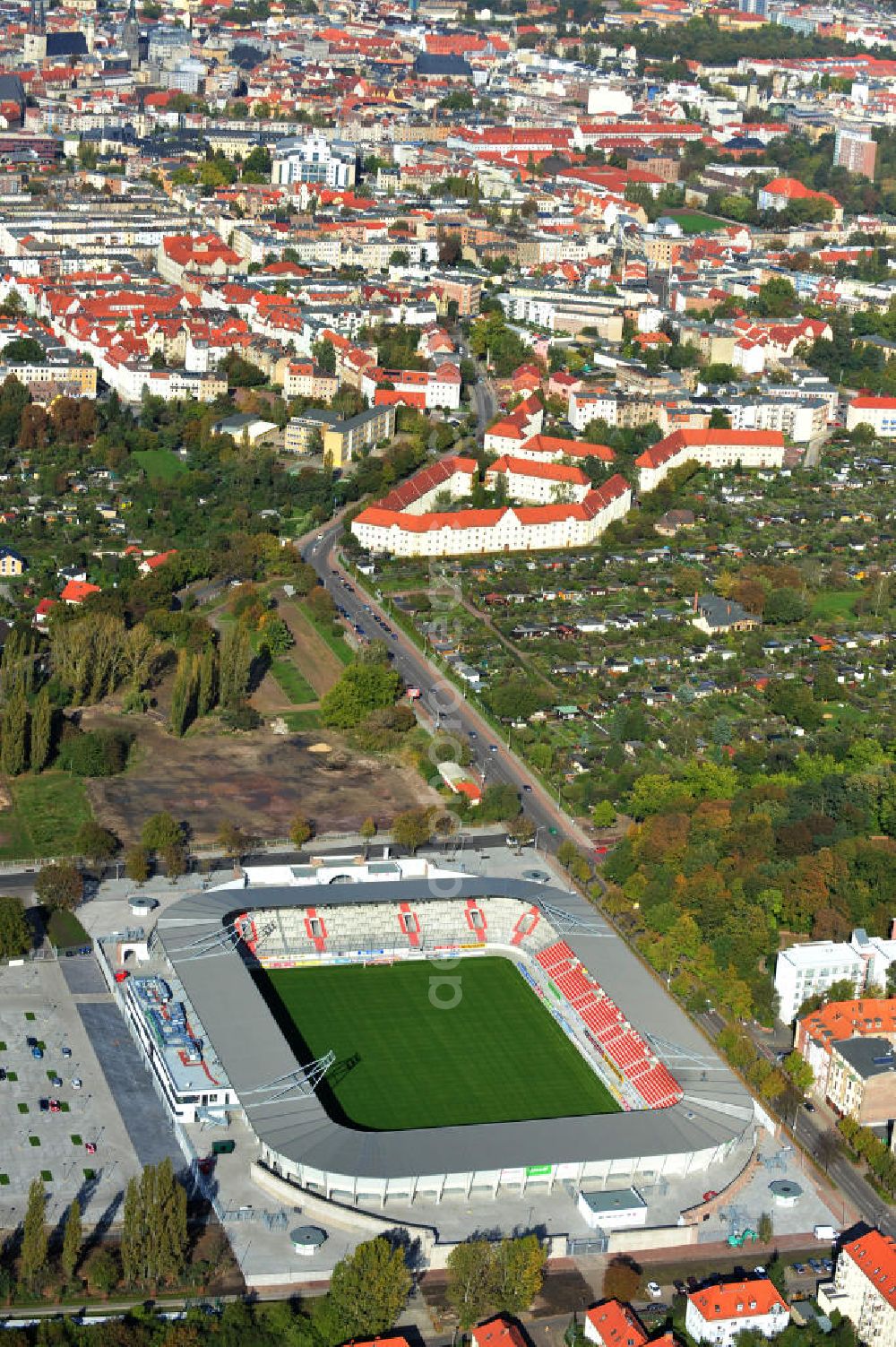 Halle / Saale from the bird's eye view: Der Erdgas Sportpark in Halle / Saale ( vorher Kurt-Wabbel- Stadion ) wurde neu saniert. Das neue Stadion ist mit einer Flutlichtanlage ausgestattet und hat außer den Zuschauerplätzen, VIP-Logen und einen Business Bereich. The Erdgas Sportpark in Halle / Saale was refurbished. The new stadium has floodlights, VIP-lodges and a business area.