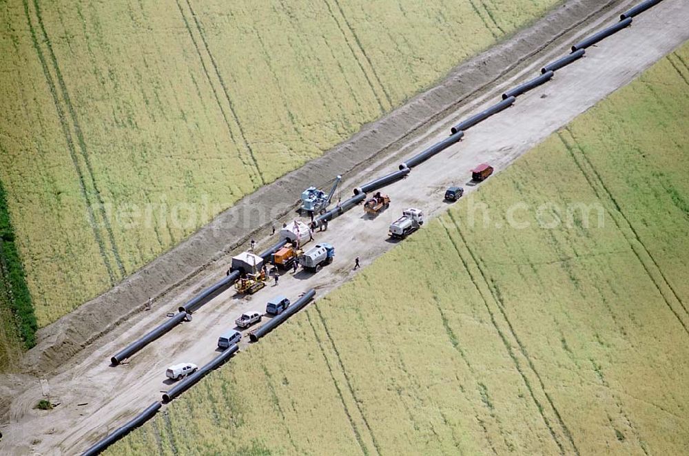 Bernau - Werneuchen / Brandenburg from above - Erdgasleitungsbau zwischen Bernau und Werneuchen. Datum: 24.06.03