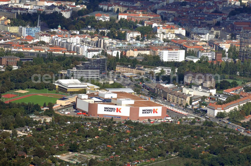 Berlin from above - Eröffnung des bisher größten Berliner Möbelhauses der Firma KRAFT / Möbel Höffner am Sachsendamm in Schöneberg. 40 000 Quadratmeter Verkaufsfläche auf vier Etagen, 20 000 Quadratmeter Lager und 500 neue Arbeitsplätze wird es dann vor Ort geben. Ausführende Baufirma ist die Klebl GmbH,Gößweinstraße 2,92318 Neumarkt,Tel.: (0 91 81) 9 00-0 frank.michaela@klebl.de,E-Mail: klebl@klebl.de