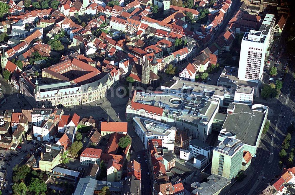 Erfurt / Thüringen from the bird's eye view: Erfurt / Thüringen Blick auf den Anger mit dem Einkaufszentrum Anger der ECE Projektmanagement GmbH in der Erfurter Innenstadt