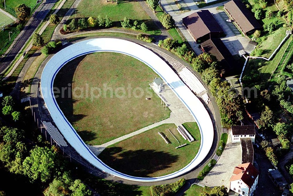 Erfurt / Thüringen from above - Erfurt / Thüringen Blick auf die Radrennbahn in Erfurt Erfurter Sportbetrieb (ESB) Friedrich-Ebert-Straße 61, 99096 Erfurt Tel.: 03 61/655 30 01 Fax: 03 61/655 30 09 E-Mail: sportbetrieb@erfurt.de 21.09.2003