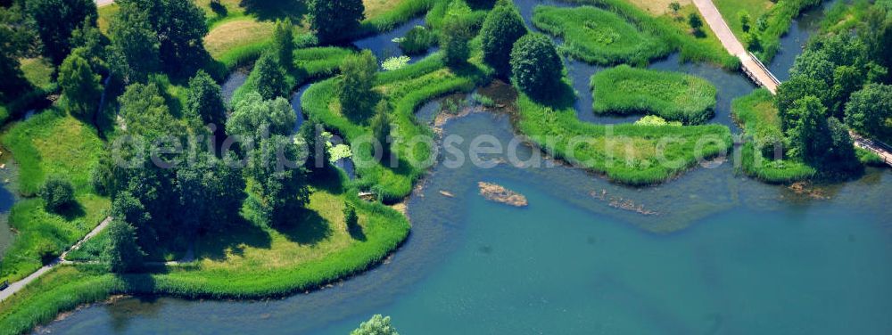 Aerial image Berlin Britz - Blick auf den Britzer Garten, einem 90 Hektar großen Erholungspark , welcher anläßlich der Bundesgartenschau 1985 errichtet wurde. View of the Britz Garden, a 90-acre recreation park, which was built during the Federal Garden Show 1985th.