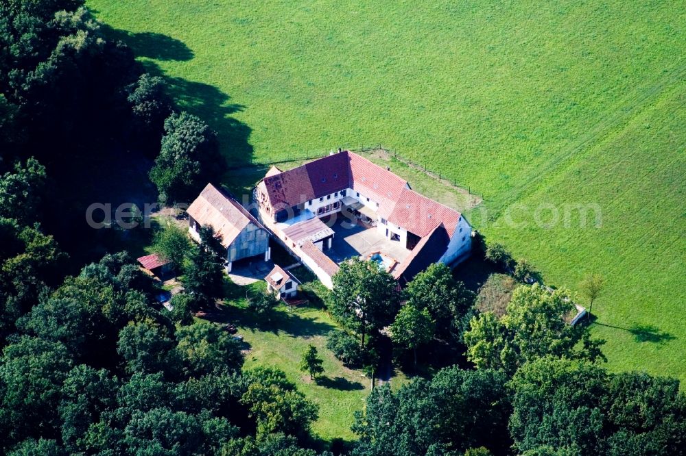 Aerial image Kandel - Erlenbach Mill - on a farm homestead on the edge of cultivated fields in Kandel in the state Rhineland-Palatinate