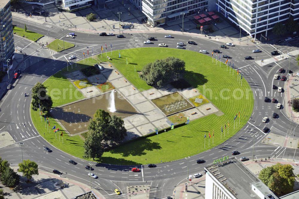 Aerial image Berlin - Sicht auf den Ernst-Reuter-Platz in Charlottenburg-Wilmersdorf. Der Platz wurde 1953 nach dem Regierenden Bürgermeister Ernst Reuter benannt und ist ein wichtiger Verkehrsknotenpunkt in Charlottenburg-Wilmersdorf. View to the Ernst-Reuter-Platz in Charlottenburg-Wilmersdorf. The square was named for the Governing Mayor of Berlin in 1953.