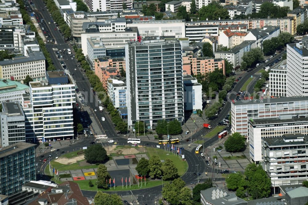 Aerial photograph Berlin - Ensemble space Ernst-Reuter-Platz in the inner city center in Berlin