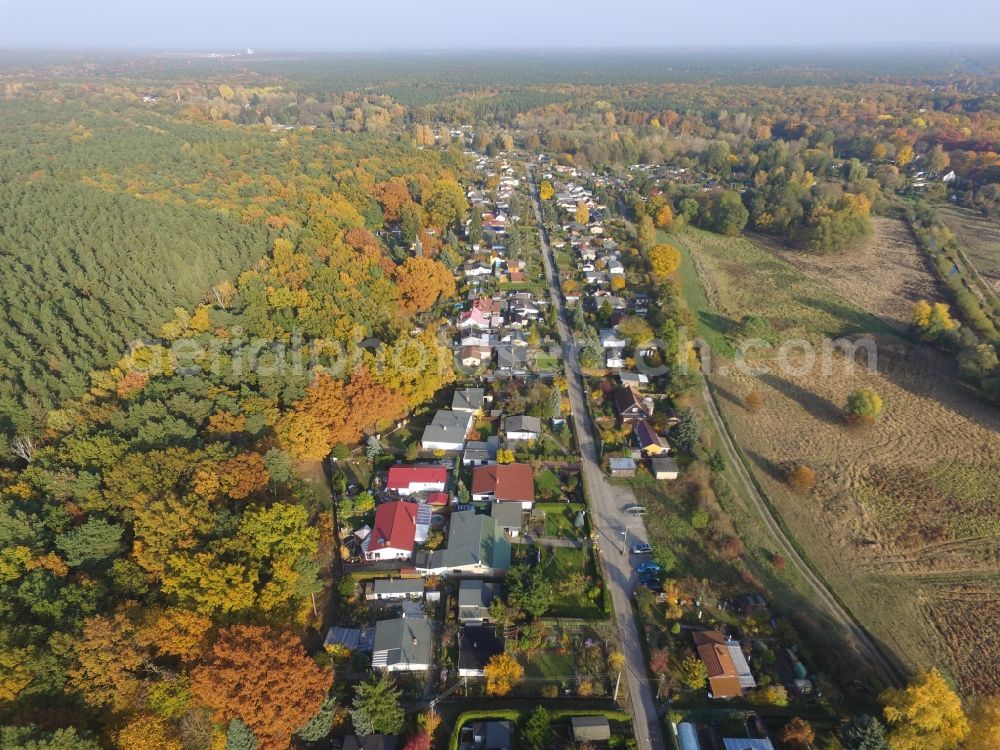 Berlin from above - Erpetal in Berlin Hoppegarten, a nature and landscape protection area, the Neuenhagen Muehlenfliess, a trough of the last Ice Age, with its source in Altlandsberg empties into the Spree