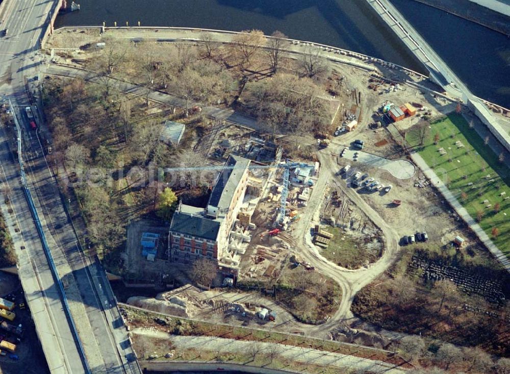 Aerial image Berlin - Tiergarten - Errichtung der Feuer- und Polizeiwache am Bundeskanzleramt im Berliner Regierungsviertel - ein Bauprojekt der SCHÄLERBAU BERLIN GmbH Niederlassung Hochbau Herrn Karakianis pers. Seydelstraße 28 10117 BERLIN 35187301 Herr Karakianis