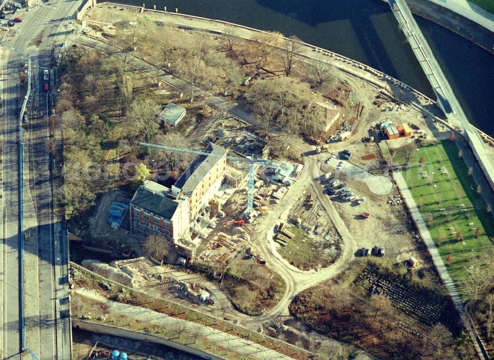 Berlin - Tiergarten from above - Errichtung der Feuer- und Polizeiwache am Bundeskanzleramt im Berliner Regierungsviertel - ein Bauprojekt der SCHÄLERBAU BERLIN GmbH Niederlassung Hochbau Herrn Karakianis pers. Seydelstraße 28 10117 BERLIN 35187301 Herr Karakianis