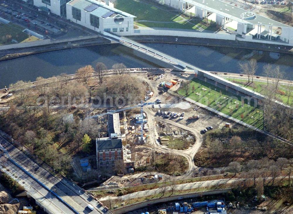 Berlin - Tiergarten from above - Errichtung der Feuer- und Polizeiwache am Bundeskanzleramt im Berliner Regierungsviertel - ein Bauprojekt der SCHÄLERBAU BERLIN GmbH Niederlassung Hochbau Herrn Karakianis pers. Seydelstraße 28 10117 BERLIN 35187301 Herr Karakianis