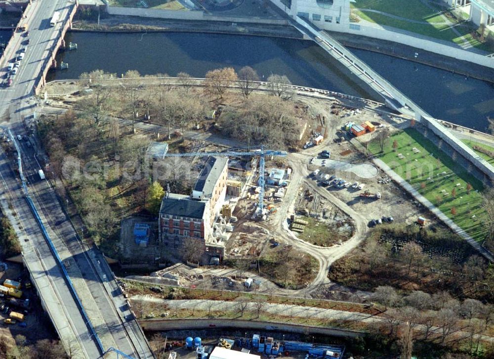 Berlin - Tiergarten from the bird's eye view: Errichtung der Feuer- und Polizeiwache am Bundeskanzleramt im Berliner Regierungsviertel - ein Bauprojekt der SCHÄLERBAU BERLIN GmbH Niederlassung Hochbau Herrn Karakianis pers. Seydelstraße 28 10117 BERLIN 35187301 Herr Karakianis