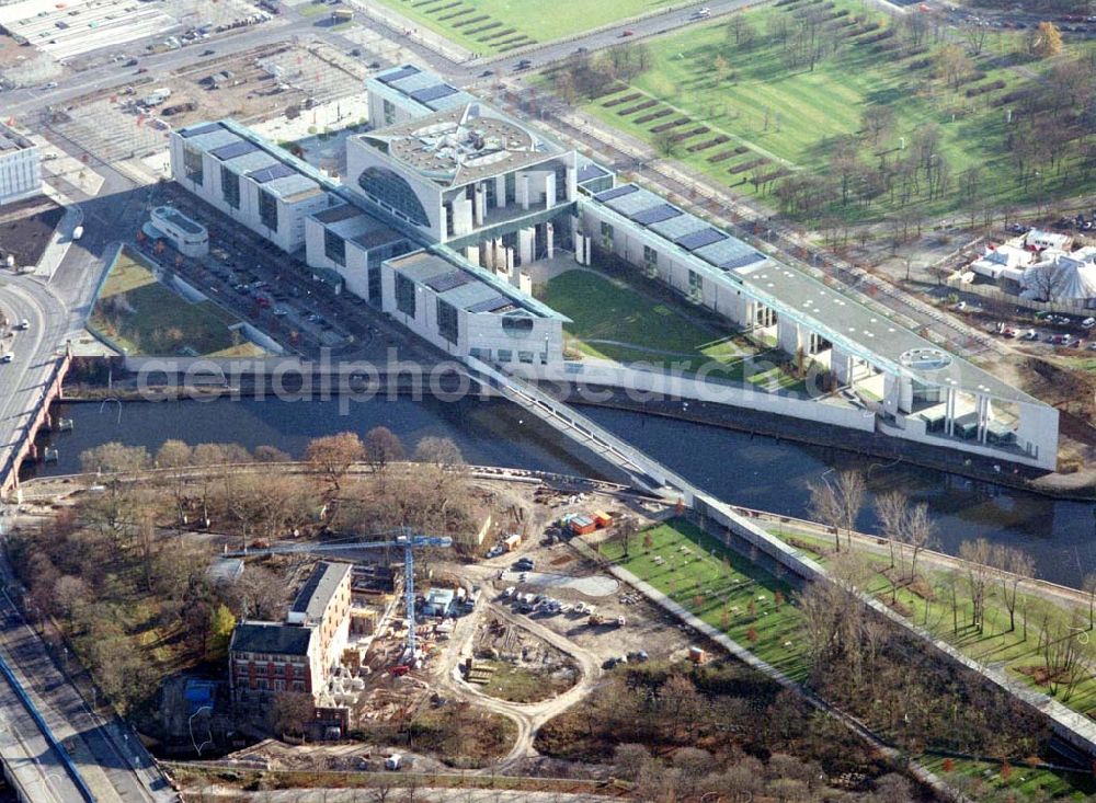 Berlin - Tiergarten from above - Errichtung der Feuer- und Polizeiwache am Bundeskanzleramt im Berliner Regierungsviertel - ein Bauprojekt der SCHÄLERBAU BERLIN GmbH Niederlassung Hochbau Herrn Karakianis pers. Seydelstraße 28 10117 BERLIN 35187301 Herr Karakianis