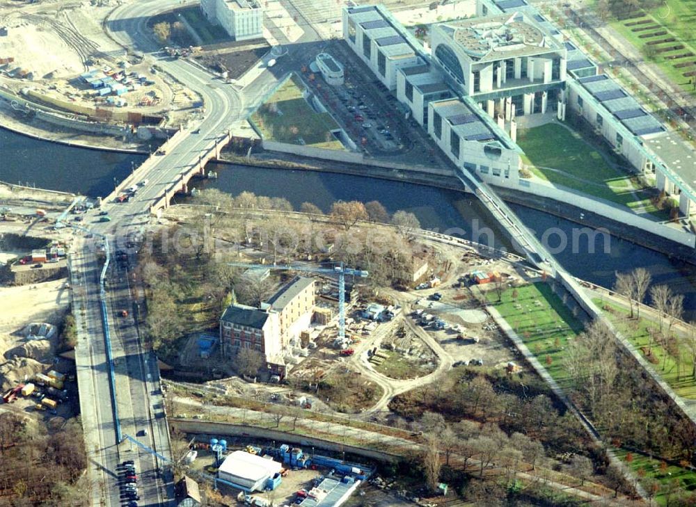 Berlin - Tiergarten from the bird's eye view: Errichtung der Feuer- und Polizeiwache am Bundeskanzleramt im Berliner Regierungsviertel - ein Bauprojekt der SCHÄLERBAU BERLIN GmbH Niederlassung Hochbau Herrn Karakianis pers. Seydelstraße 28 10117 BERLIN 35187301 Herr Karakianis