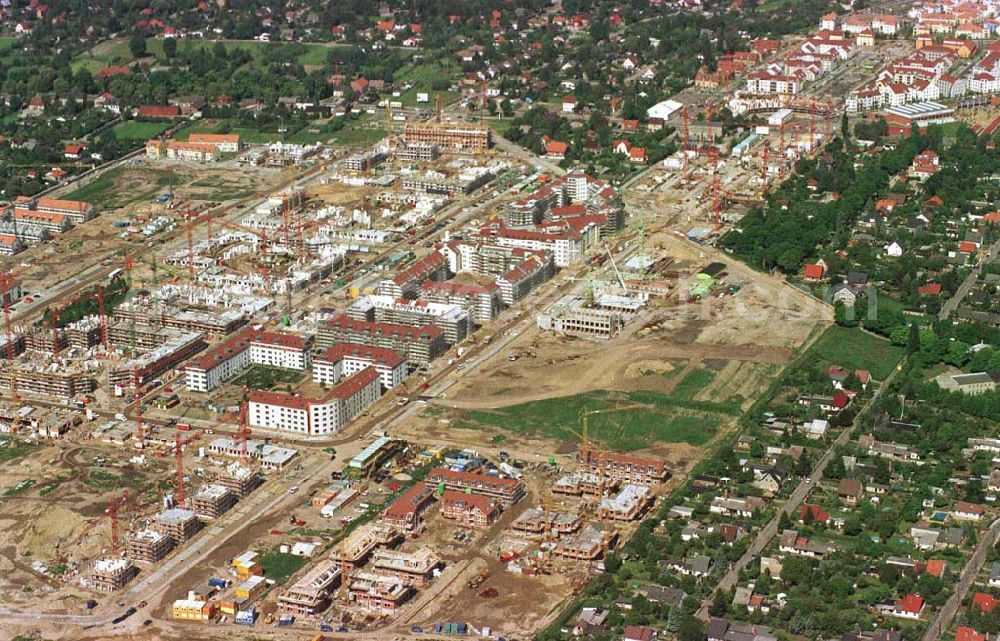 Berlin - Karow from the bird's eye view: Errichtung von Neubauwohnungen in Karow-Nord.