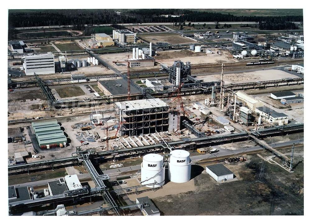 Aerial image Schwarzheide / Brandenburg - Errichtung einer Pflanzenschutzmittelanlage auf dem Werksgelände der BASF - Schwarzheide .