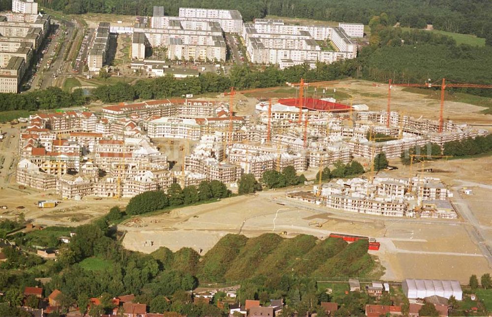 Potsdam from the bird's eye view: 02.10.94 Errichtung des Wohnneubaugebietes in Potsdam Am Kirchsteigfeld