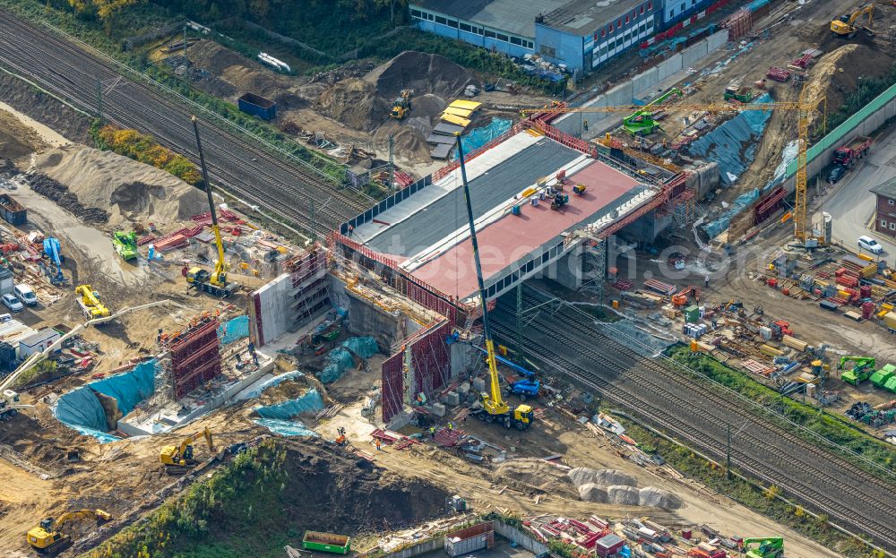 Bochum from the bird's eye view: Construction site for the assembly of the replacement motorway bridge structure for the routeBAB A40 on street Berggate in the district Hamme in Bochum at Ruhrgebiet in the state North Rhine-Westphalia, Germany