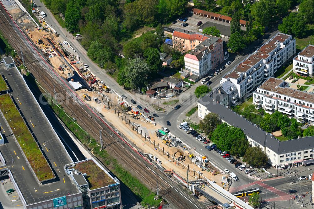 Aerial image Berlin - Construction site for the assembly of the replacement railway bridge structure for the routing of the railway tracks at the train station on place Elcknerplatz - Bahnhofstrasse - Am Bahndamm in the district Koepenick in Berlin, Germany