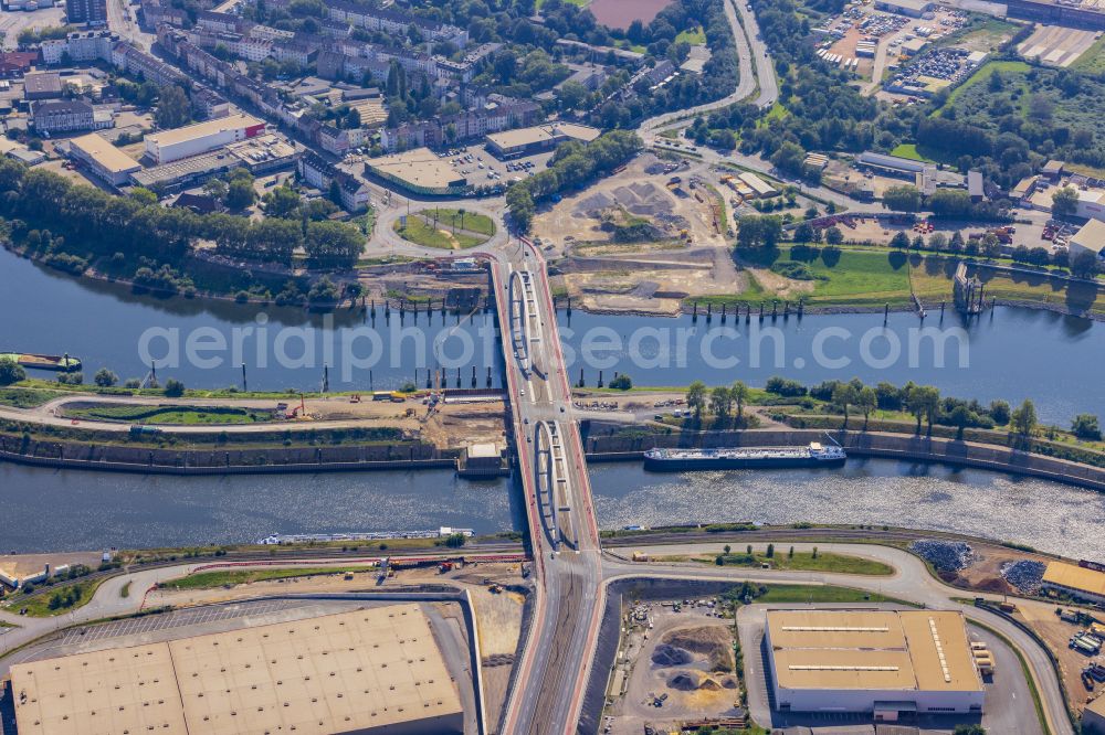 Ruhrort from above - Construction site for a new replacement building for the renovation, renewal and repair of the bridge structure Karl-Lehr-Bruecke about the Ruhr on street Ruhrorter Strasse in the district Ruhrort in Duisburg at Ruhrgebiet in the state North Rhine-Westphalia, Germany