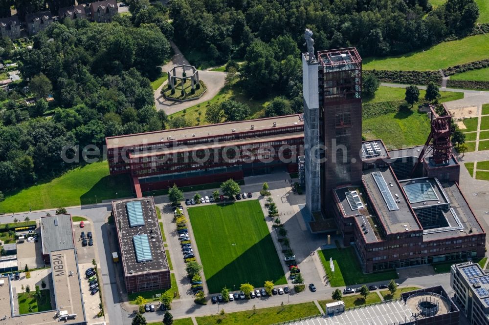 Aerial image Gelsenkirchen - Development tower on the Nordsternturm office building of the administration and commercial building of Vivawest Wohnen GmbH at Bugapark in the Horst district of Gelsenkirchen in the Ruhr area in the state of North Rhine-Westphalia