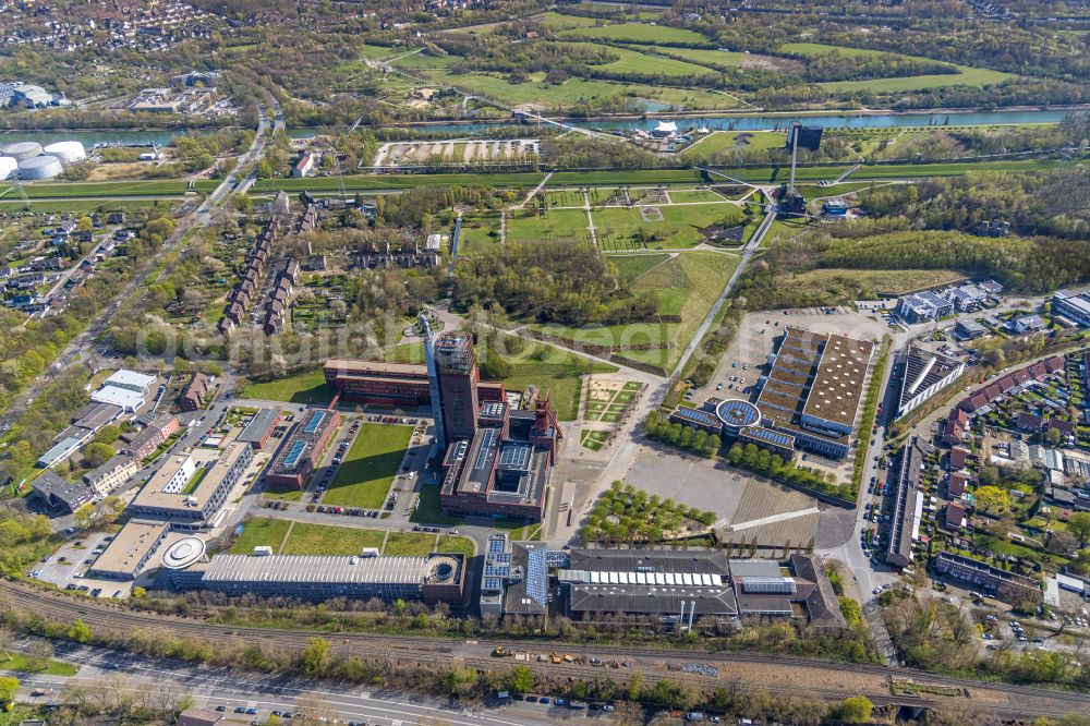 Gelsenkirchen from above - Development tower on the Nordsternturm office building of the administration and commercial building of Vivawest Wohnen GmbH at Bugapark in the Horst district of Gelsenkirchen in the Ruhr area in the state of North Rhine-Westphalia