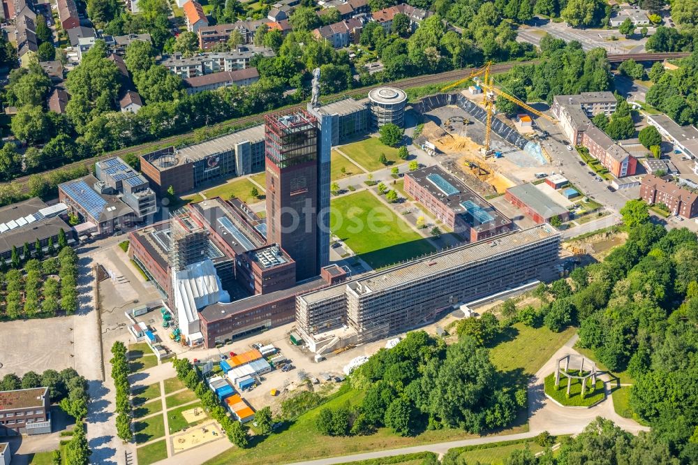 Gelsenkirchen from the bird's eye view: Observation tower on the Office building of the administrative and business center of Vivawest Wohnen GmbH, headquartered in Nordsternpark on the former Nordstern colliery in Gelsenkirchen at Ruhrgebiet in North Rhine-Westphalia