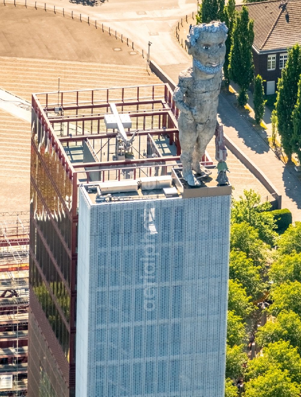 Aerial photograph Gelsenkirchen - Observation tower on the Office building of the administrative and business center of Vivawest Wohnen GmbH, headquartered in Nordsternpark on the former Nordstern colliery in Gelsenkirchen at Ruhrgebiet in North Rhine-Westphalia