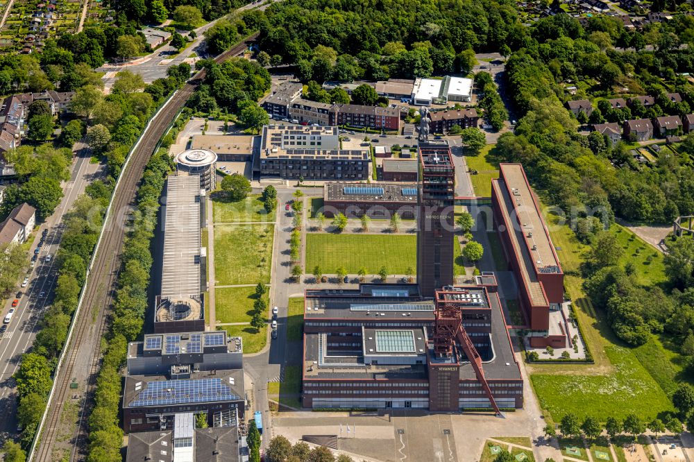 Gelsenkirchen from the bird's eye view: Development tower on the Nordsternturm office building of the administration and commercial building of Vivawest Wohnen GmbH at Bugapark in the Horst district of Gelsenkirchen in the Ruhr area in the state of North Rhine-Westphalia, Germany