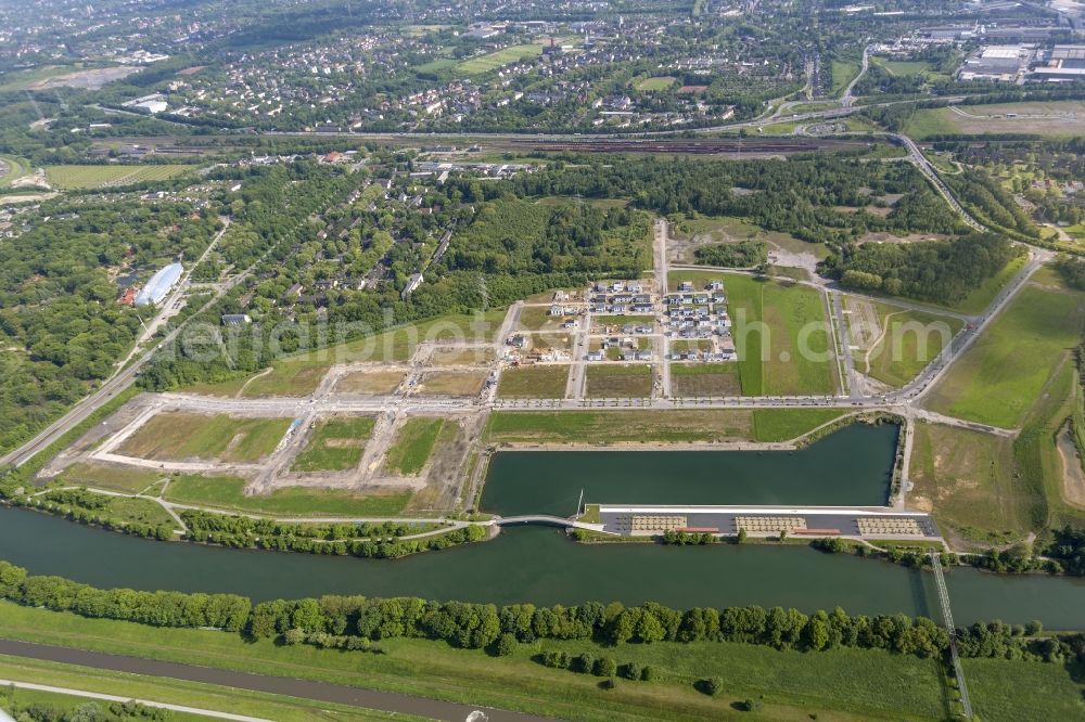 Gelsenkirchen from above - Developed a family house construction sites - Condominium at the Johannes-Rau-all in the district of Bismarck, Gelsenkirchen in North Rhine-Westphalia