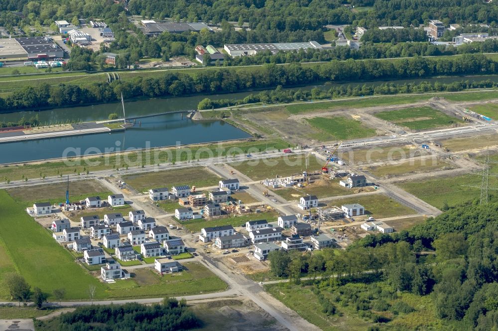 Aerial photograph Gelsenkirchen - Developed a family house construction sites - Condominium at the Johannes-Rau-all in the district of Bismarck, Gelsenkirchen in North Rhine-Westphalia