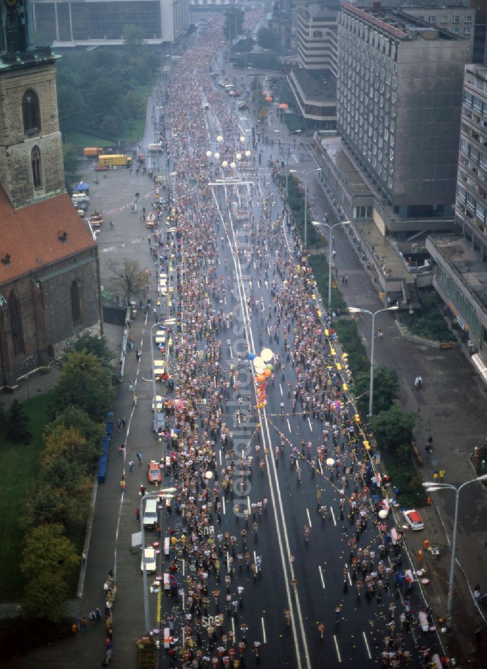 Aerial image Berlin - First Berlin Marathon on the Karl-Liebknecht-Strasse in Berlin Mitte