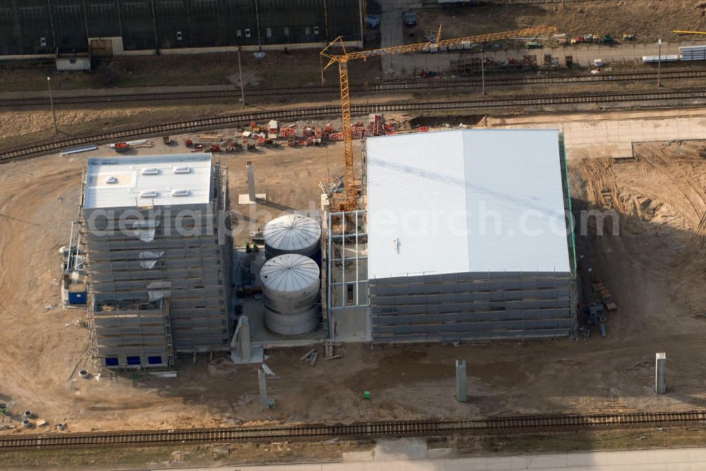 Schwedt from the bird's eye view: Blick auf die Bioethanolanlage auf dem Gelände der PCK - Raffinerie in Schwedt. Im August 2005 ging die Anlage der VERBIO Ethanol Schwedt GmbH & Co. KG als europaweit erste Bioethanolanlage, die sich auf dem Gelände eines Erdölverarbeitungswerkes befindet, in Betrieb. Das Werk verarbeitet landwirtschaftliche Produkte aus dem Umland zu Kraftstoffen und liegt somit am Puls der Zeit. Umgewandelt wird vorwiegend Roggen. Kontakt: VERBIO Ethanol Schwedt GmbH & Co. KG, Passower Chaussee 111, 16303 Schwedt, Tel. +49(0)3332 26995 57, Fax +49(0)3332 26995 48, Email: info@verbio.de