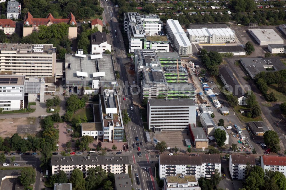 Aerial photograph Mainz - Extension construction site at the research building and office complex of the company Biontech on the former site of the General Feldzeugmeister barracks in Mainz in the state of Rhineland-Palatinate