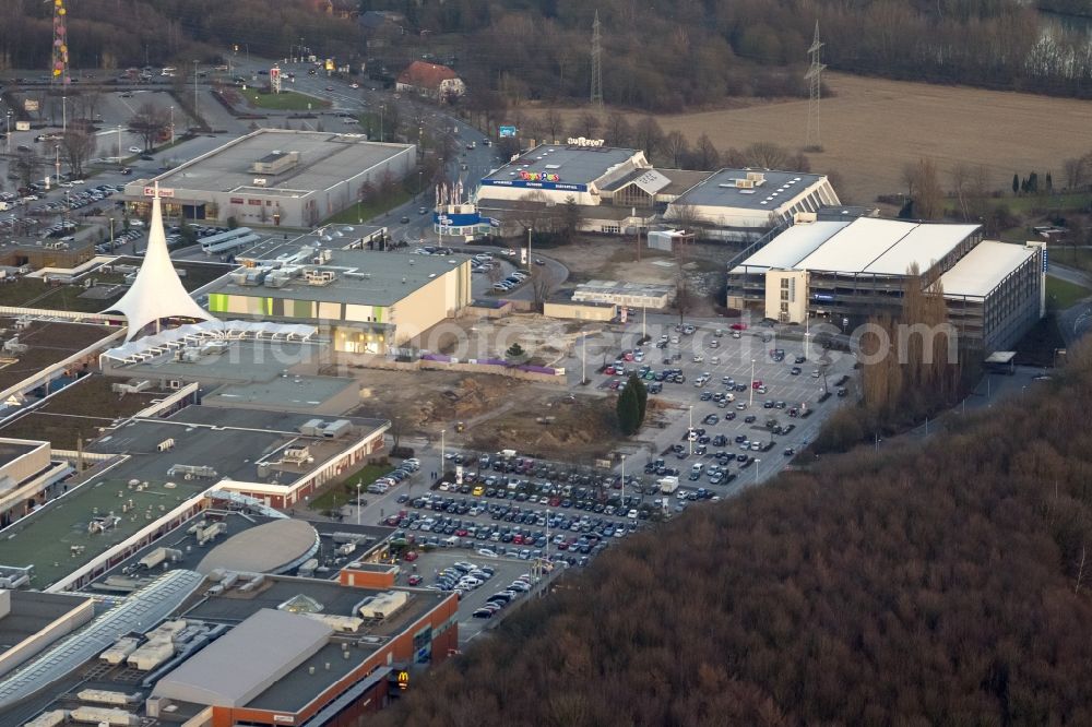 Bochum from the bird's eye view: Expansion and renovation of the shopping center on the A40 Ruhr Park in Bochum in North Rhine-Westphalia