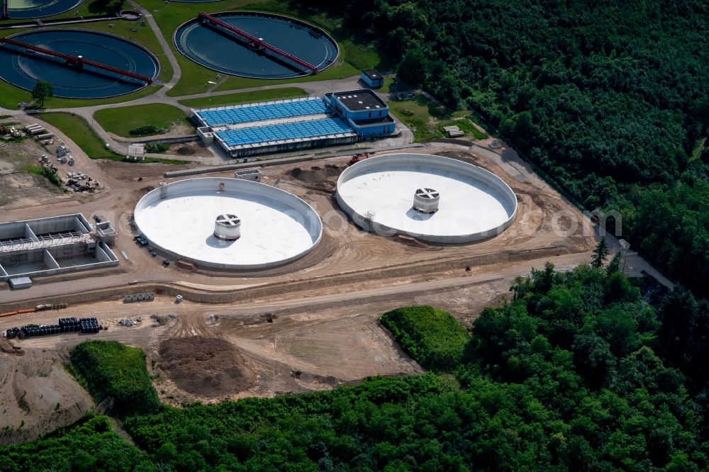 Aerial image Forchheim - New construction site and extension of the sewage treatment basins and purification stages Abwasserzweckverband Breisgauer Bucht in Forchheim in the state Baden-Wuerttemberg, Germany