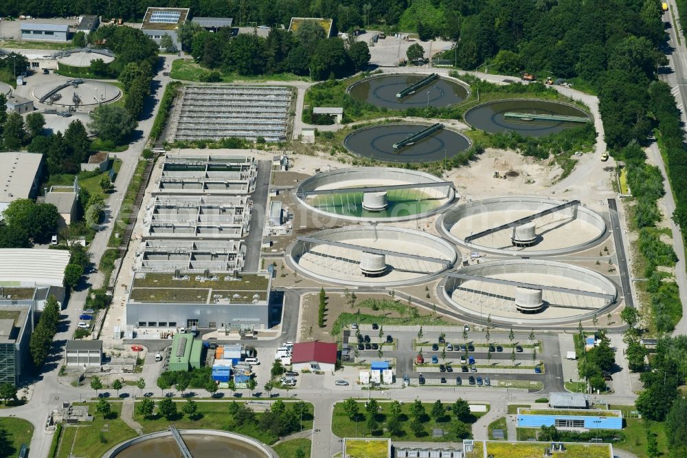 München from above - New construction site and extension of the sewage treatment basins and purification stages of Klaeranlage Muenchen Gut Grosslappen on Freisinger Landstrasse in Munich in the state Bavaria, Germany