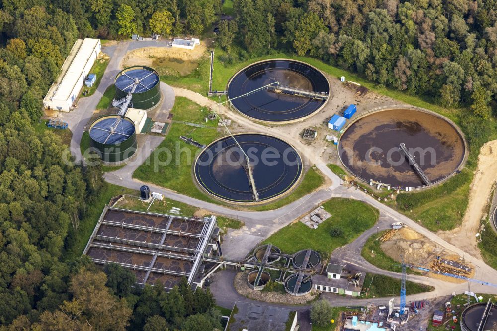 Aerial image Nettetal - Construction site for the new construction and extension of the sewage treatment plant basins and purification stages for wastewater treatment of the NIERSVERBAND on the street Ritzbruch in Nettetal in the federal state of North Rhine-Westphalia, Germany