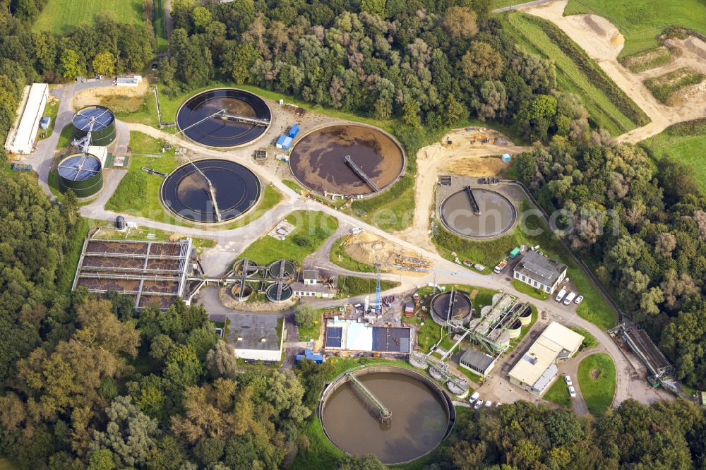 Nettetal from the bird's eye view: Construction site for the new construction and extension of the sewage treatment plant basins and purification stages for wastewater treatment of the NIERSVERBAND on the street Ritzbruch in Nettetal in the federal state of North Rhine-Westphalia, Germany