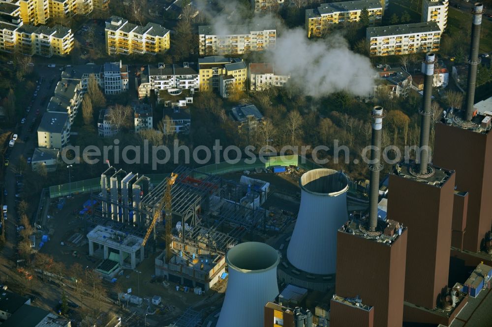 Berlin from above - Exhaust towers of the Vattenfall Europe AG at Teltowkanal in Berlin Lichterfelde