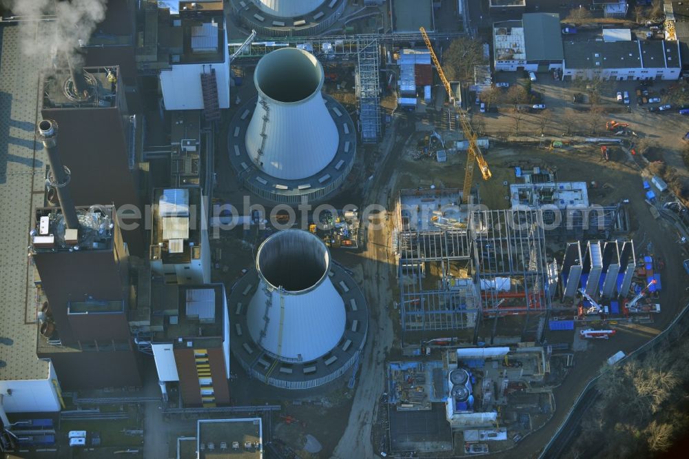 Berlin from the bird's eye view: Exhaust towers of the Vattenfall Europe AG at Teltowkanal in Berlin Lichterfelde