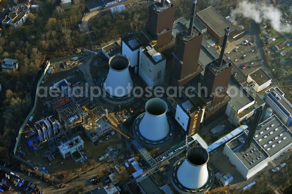 Berlin from above - Exhaust towers of the Vattenfall Europe AG at Teltowkanal in Berlin Lichterfelde