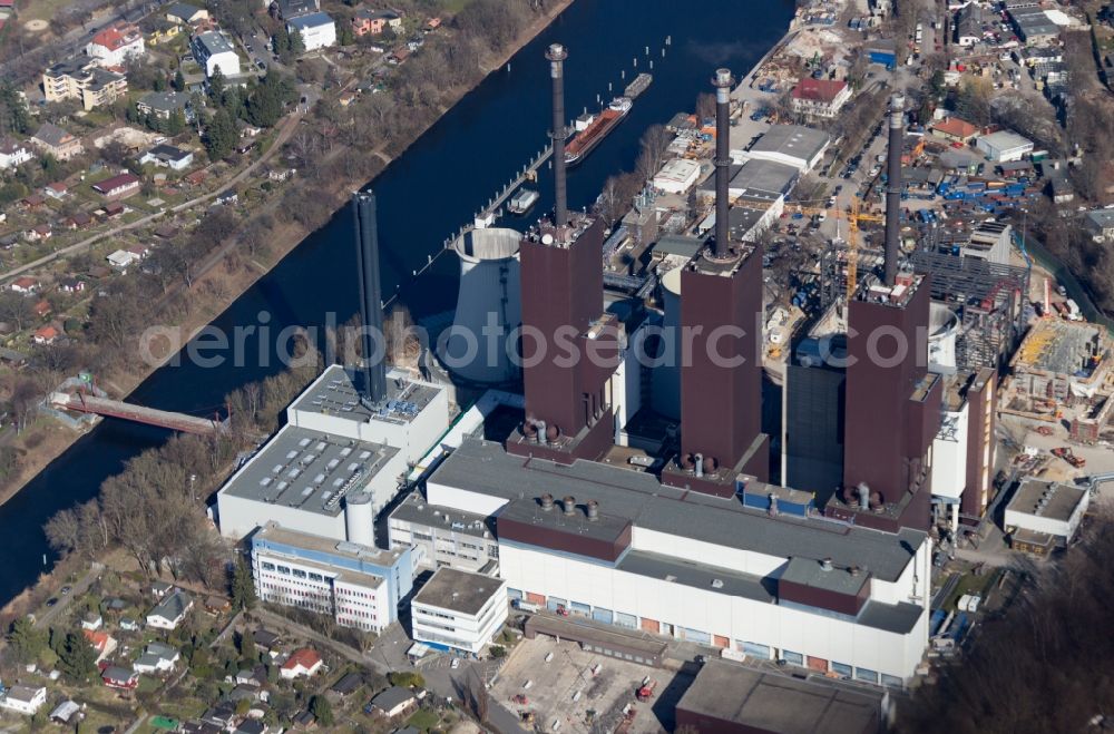 Berlin from above - Exhaust towers of the Vattenfall Europe AG at the canal eltowkanal in Berlin Lichterfelde