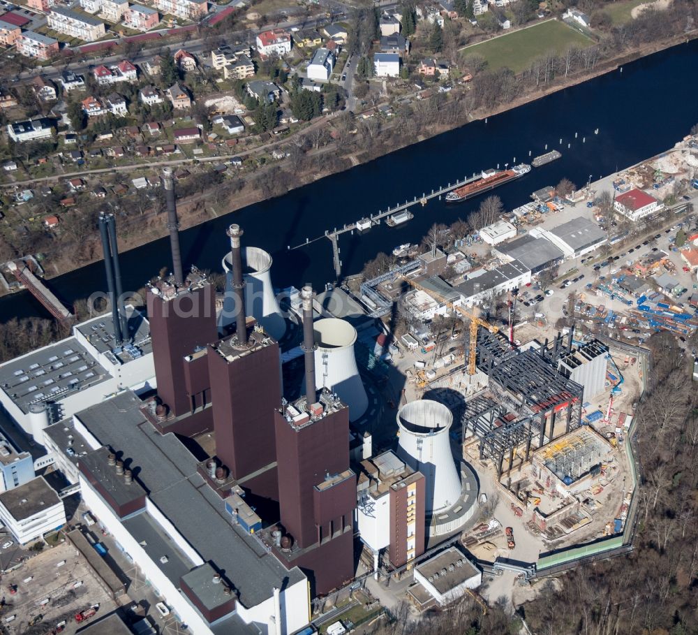 Berlin from the bird's eye view: Exhaust towers of the Vattenfall Europe AG at the canal eltowkanal in Berlin Lichterfelde