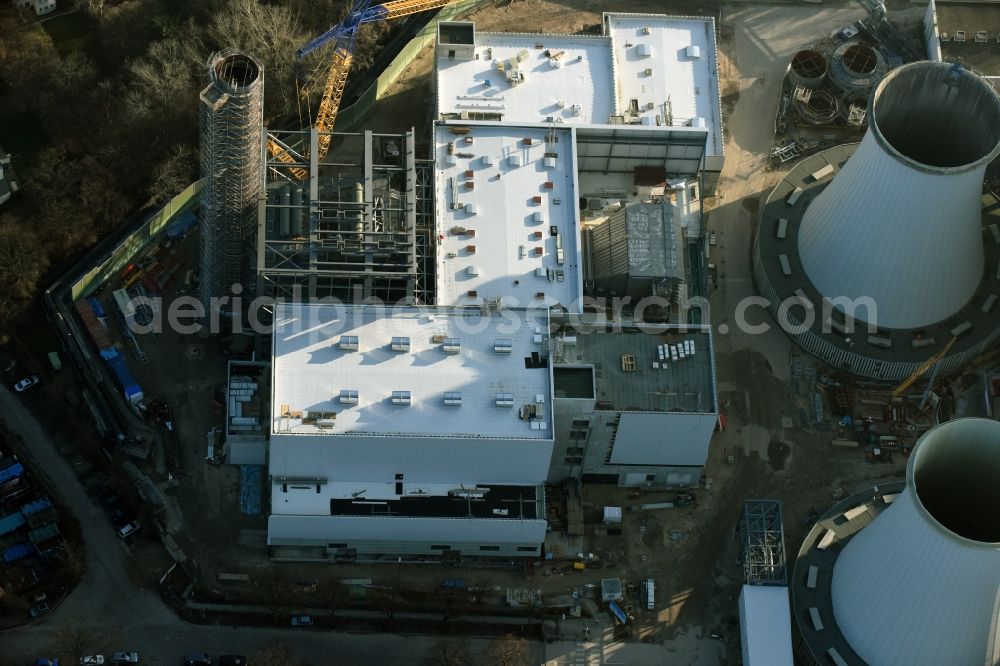 Aerial photograph Berlin - Exhaust towers of the Vattenfall Europe AG at the canal eltowkanal in Berlin Lichterfelde