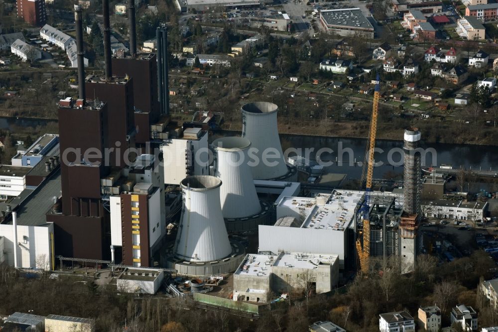 Aerial image Berlin - Exhaust towers of the Vattenfall Europe AG at the canal eltowkanal in Berlin Lichterfelde